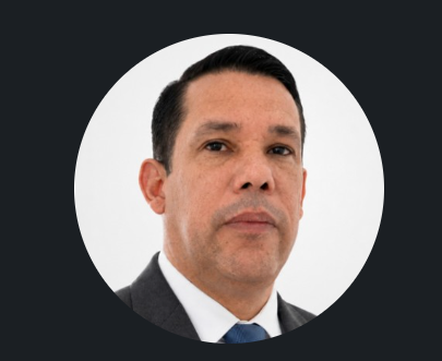 Yonel Reinoso, profesional detrás de Reyvel Pro